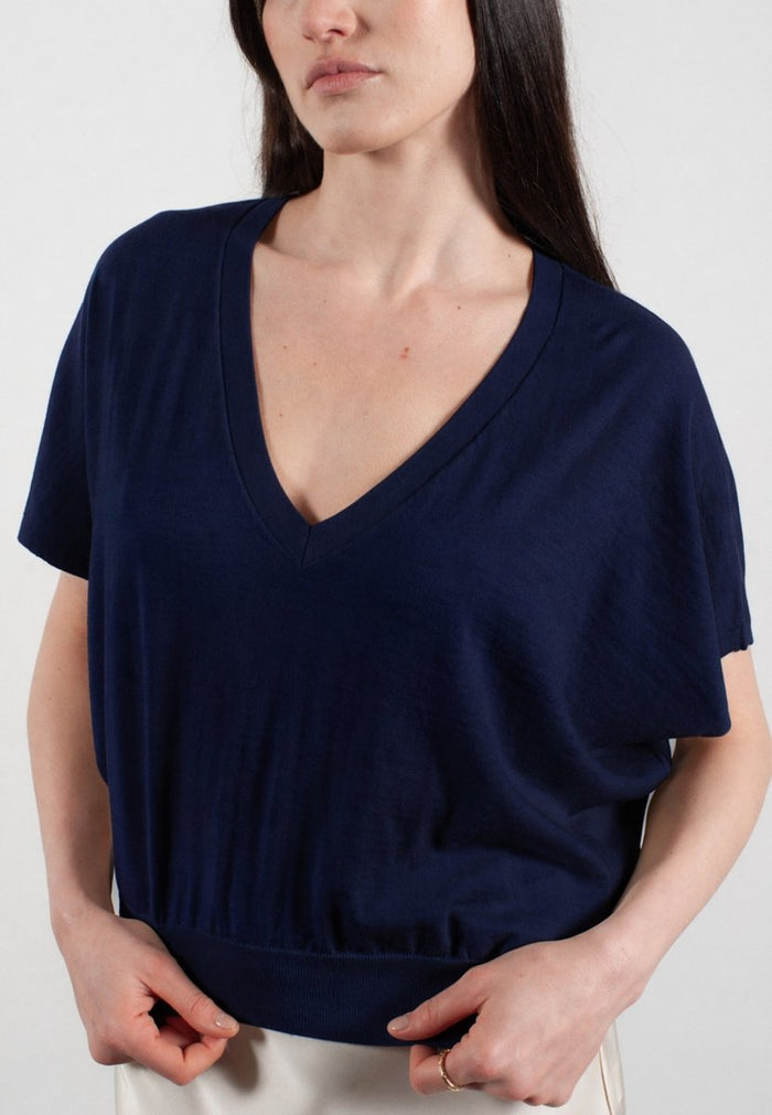 Pull col V à manches chauve souris femme en cachemire & laine ultrafin bleu marine - KELLY 6