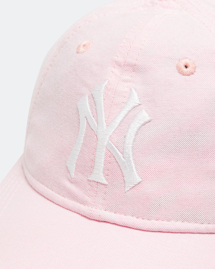 9Twenty Long Visor - New York Yankees/Pink Oxford