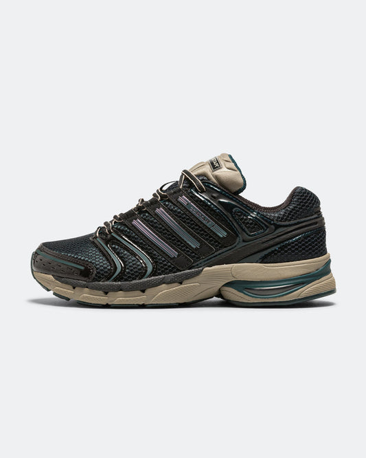 Adistar Control 5 - Footwear White/Core Black-Aurora Ivy