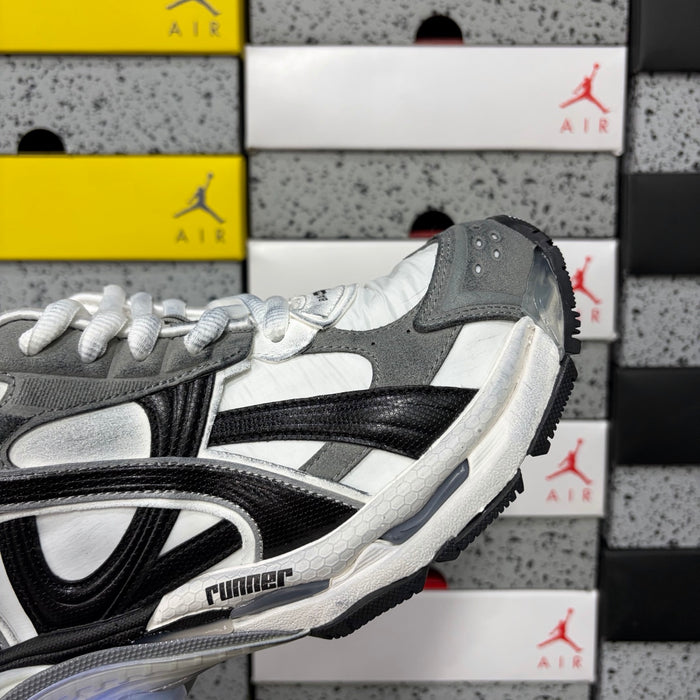 Balenciaga Runner Led 7.5 Grey Black White