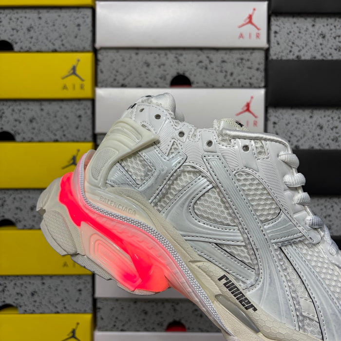 Balenciaga Runner Led 7.5 White Cream