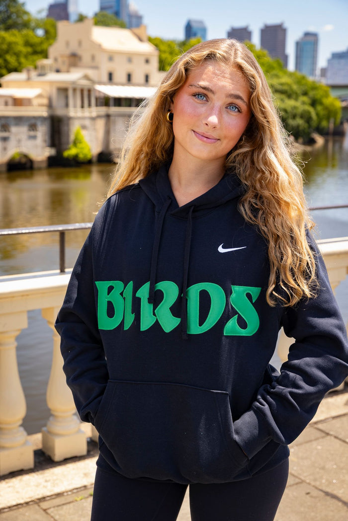 Black Retro Nike Hoodie with Sewn-On BIRDS