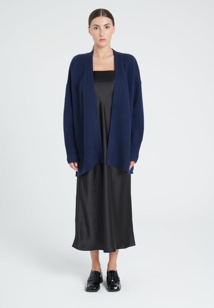ZAYA 8 Cardigan ceinturé en cachemire 8 fils bleu marine