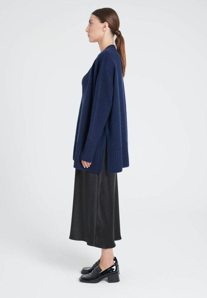 ZAYA 8 Cardigan ceinturé en cachemire 8 fils bleu marine