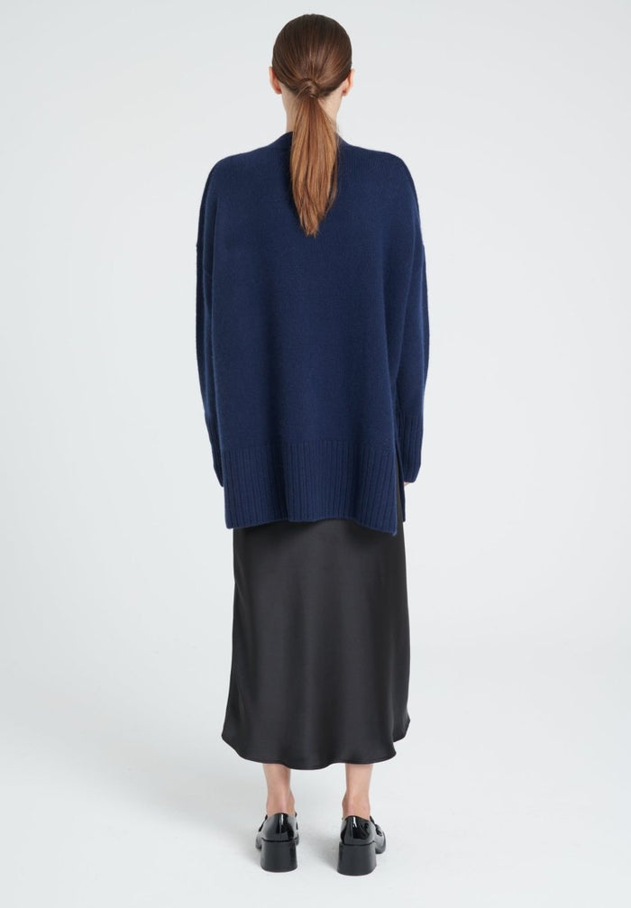 ZAYA 8 Cardigan ceinturé en cachemire 8 fils bleu marine