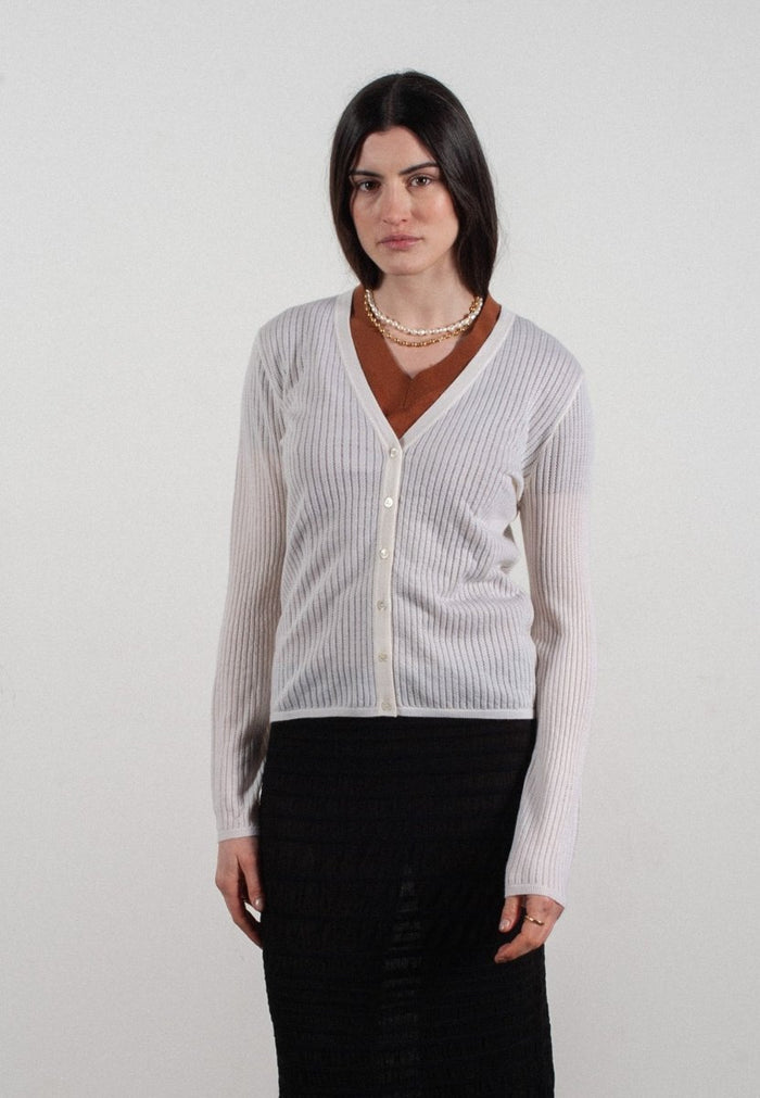 Cardigan col V femme en cachemire et laine ajouré ultrafin blanc - FRIDA 3