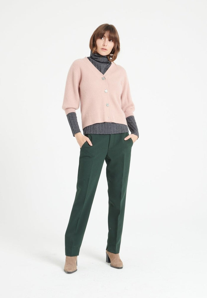 MIA 13 Cardigan col V en cachemire manches courtes à mailles côtelées rose poudré
