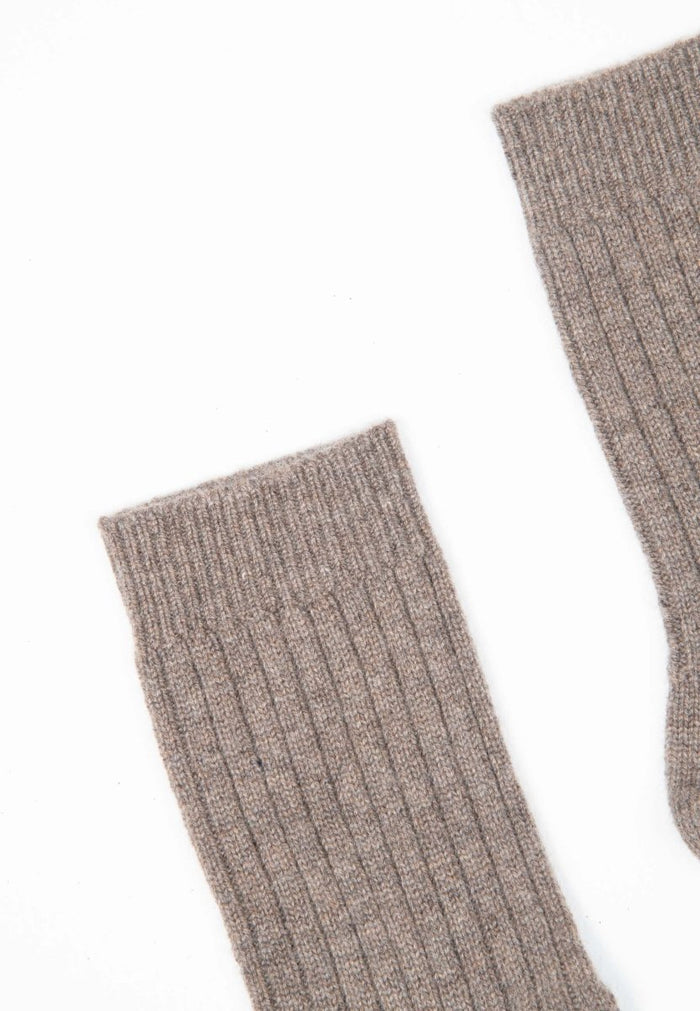 UNI 13 Chausettes en côte traditionnelle 4 fils en cachemire taupe
