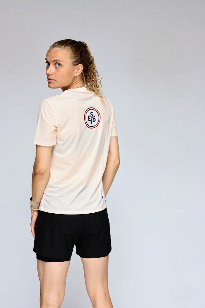 ES16 Performance T-shirt Creme