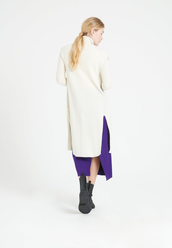 MIA 6 Long cardigan sans manches en cachemire à mailles côtelées blanc écru