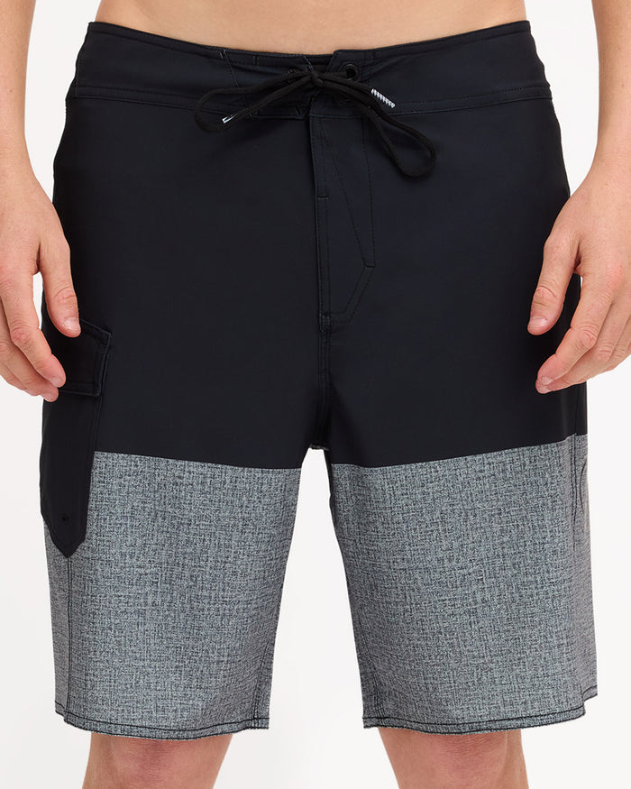 ucybs03011_volcom_blc_frt6