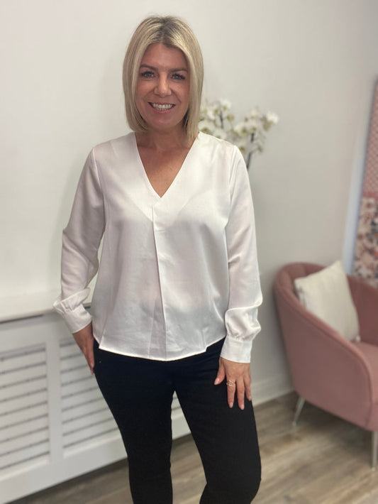 NESSIE V-NECK TOP (SNOW WHITE)