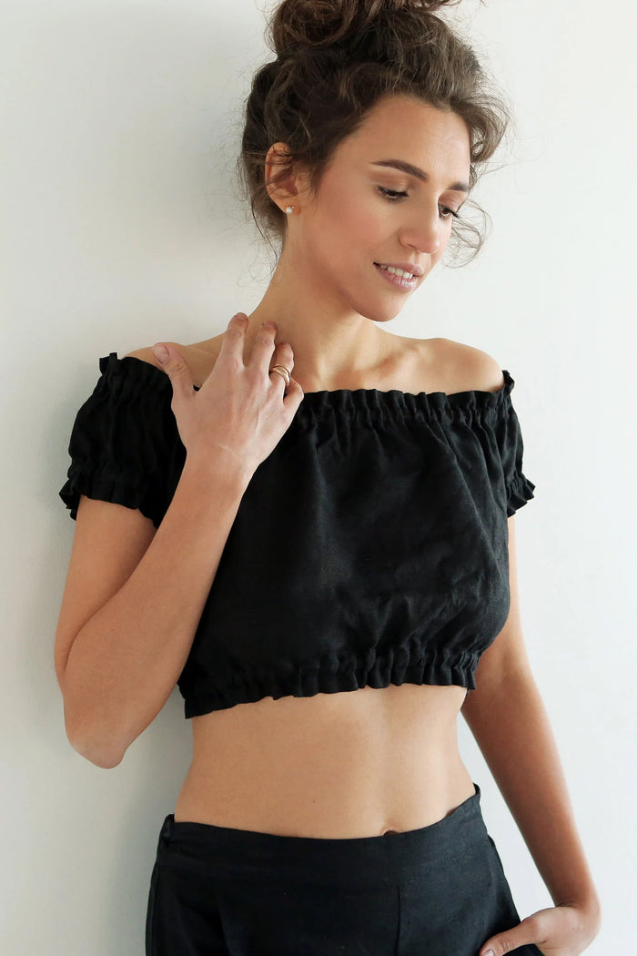 OFF-THE-SHOULDER CROP TOP CALLA IN BLACK