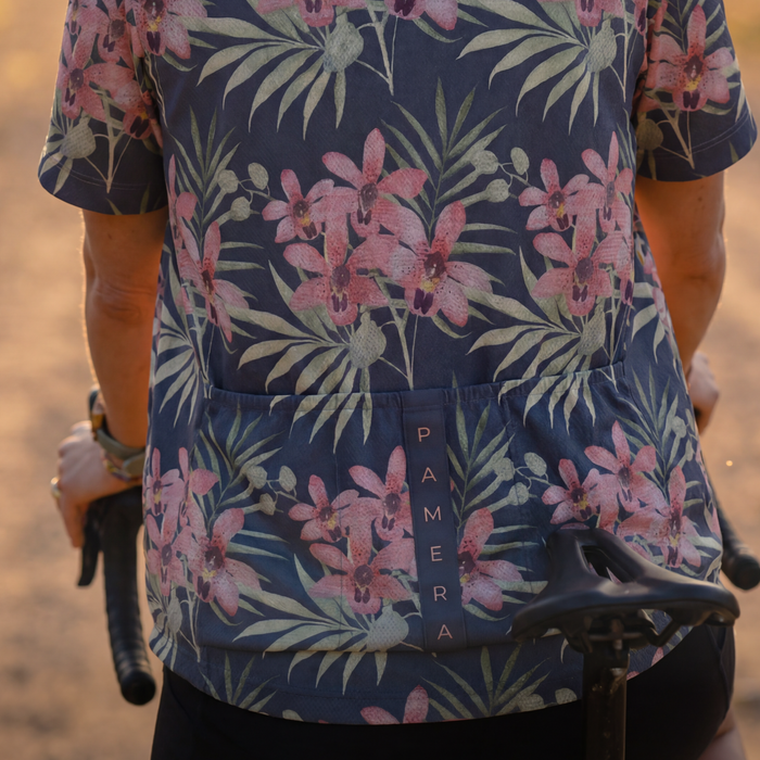 Pinkflow cycling shirt