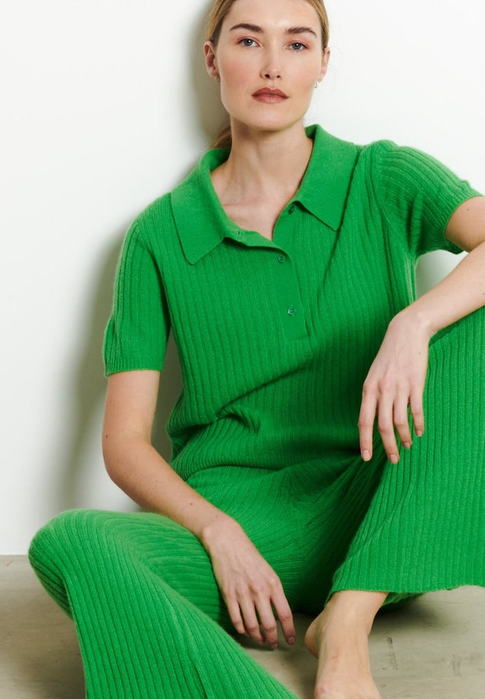 RIA 13 Polo croptop en côte traditionnelle en cachemire vert pomme