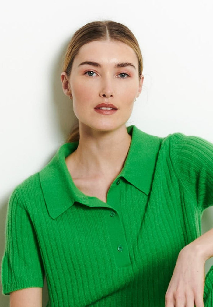 RIA 13 Polo croptop en côte traditionnelle en cachemire vert pomme