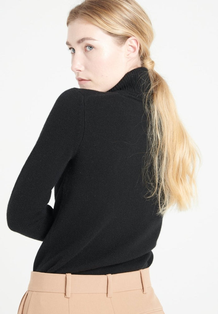 LILLY 19 Pull col roulé en cachemire 4 fils noir