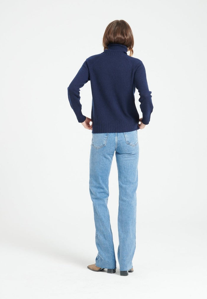 LILLY 22 Pull col roulé en cachemire à manches raglan bleu marine