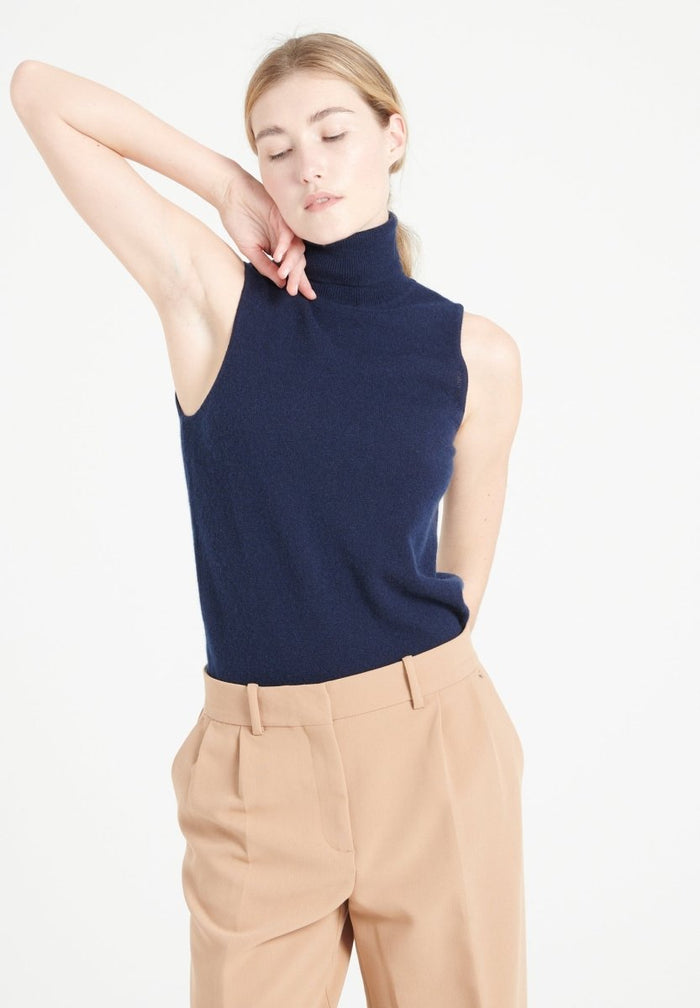 LILLY 13 Pull col roulé sans manches en cachemire bleu marine