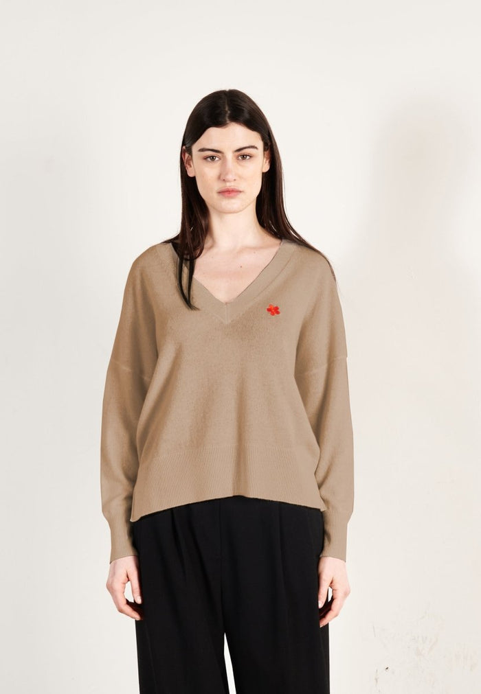 Pull col V cachemire beige foncé femme - HANA 1