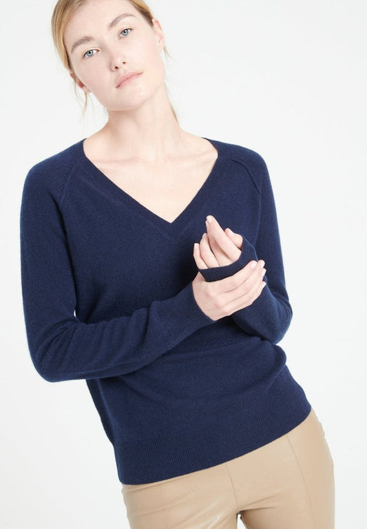 LILLY 6 Pull col V en cachemire ample bleu marine
