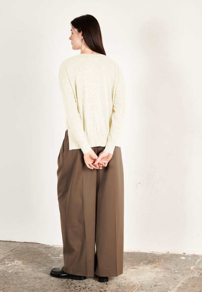 Pull col V oversize ultrafin cachemire et laine blanc écru femme - KELLY 10