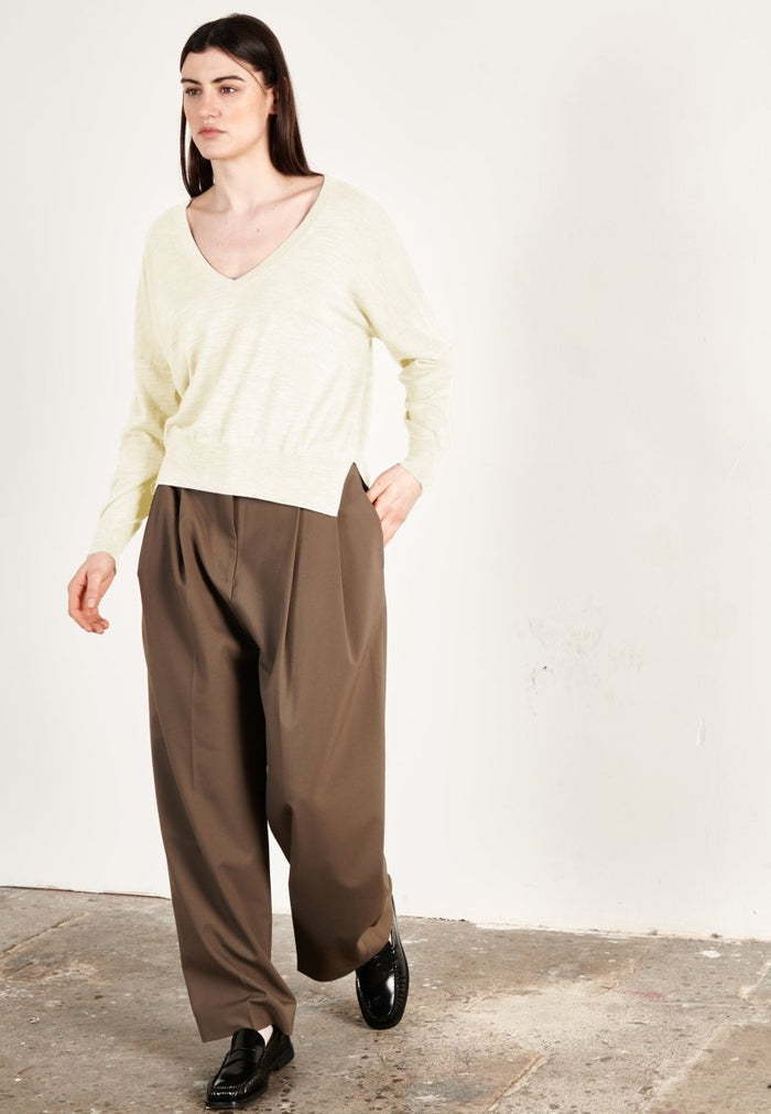Pull col V oversize ultrafin cachemire et laine blanc écru femme - KELLY 10