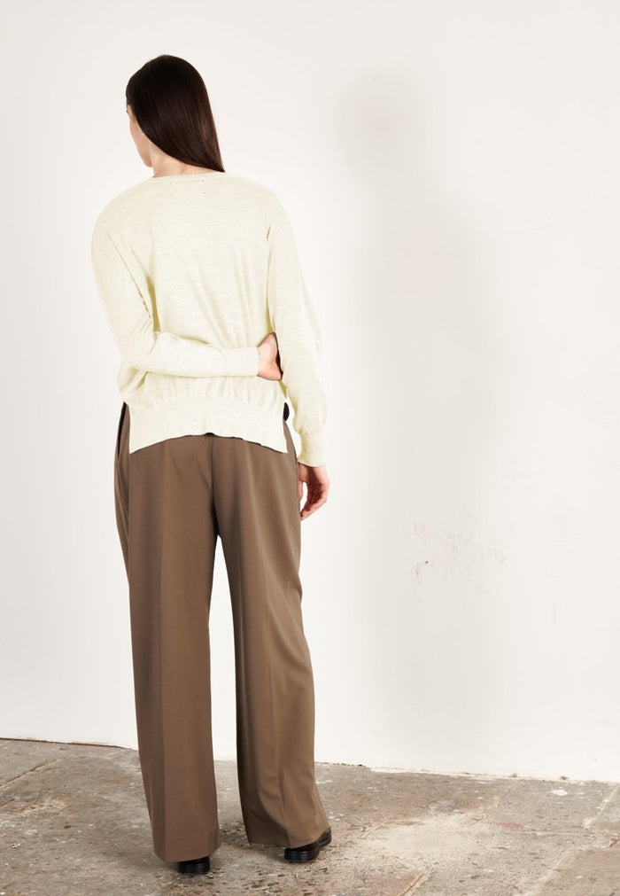 Pull col V oversize ultrafin cachemire et laine blanc écru femme - KELLY 10