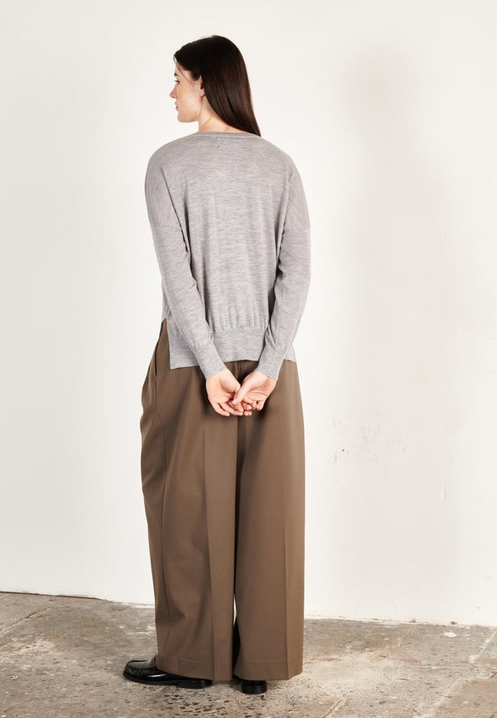 Pull col V oversize ultrafin cachemire et laine gris femme - KELLY 10