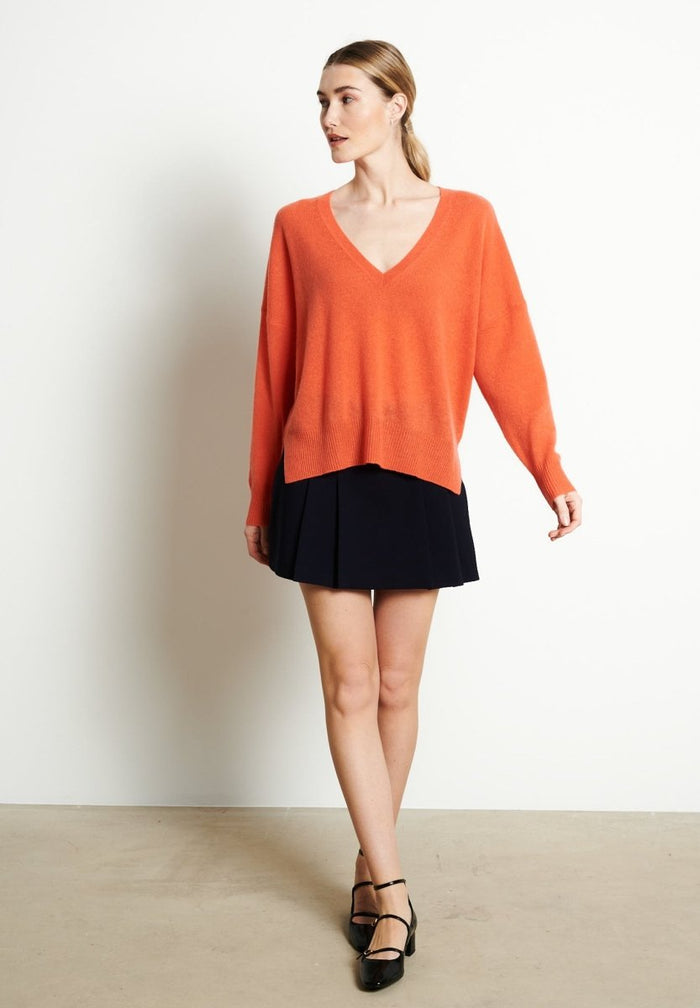 RIA 3 Pull col V profond oversize en cachemire mandarine