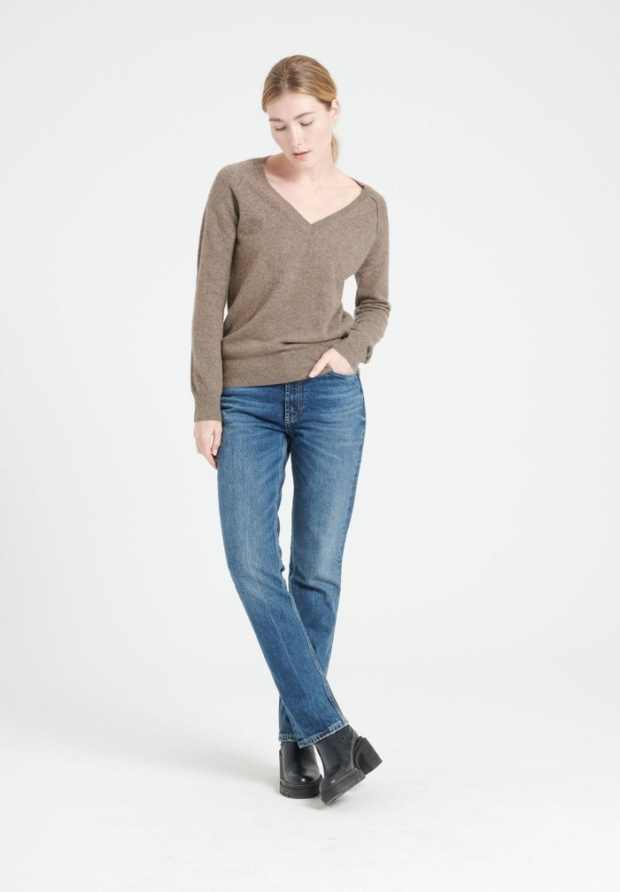 LILLY 6 Pull col V en cachemire ample taupe