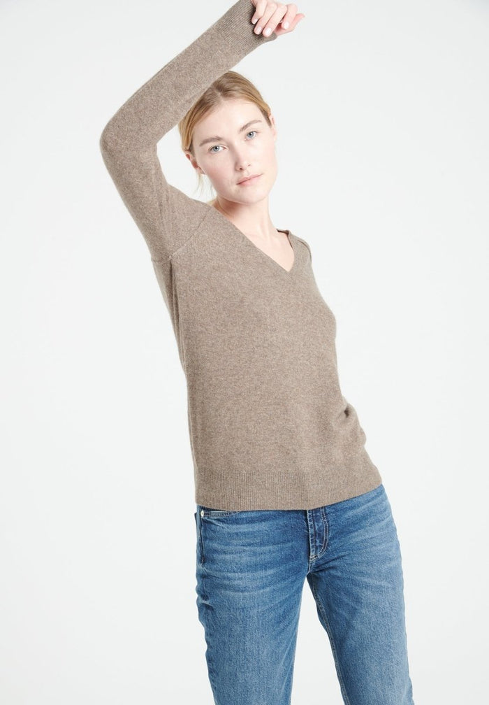 LILLY 6 Pull col V en cachemire ample taupe