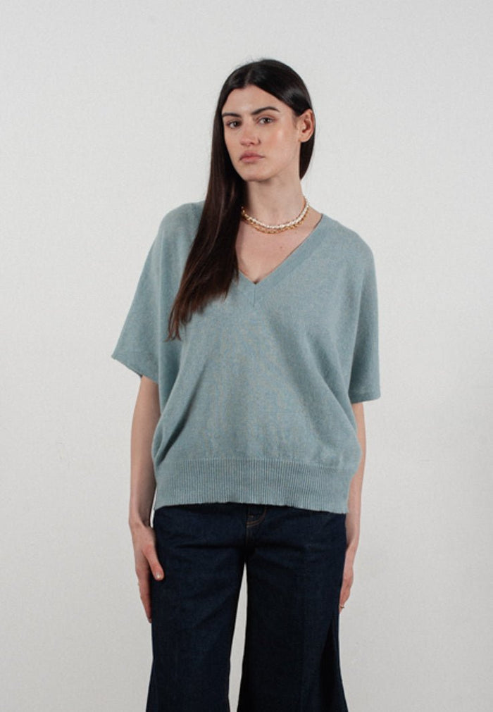 Pull col V manches chave souris femme en cachemire vert d'eau - RIA 25