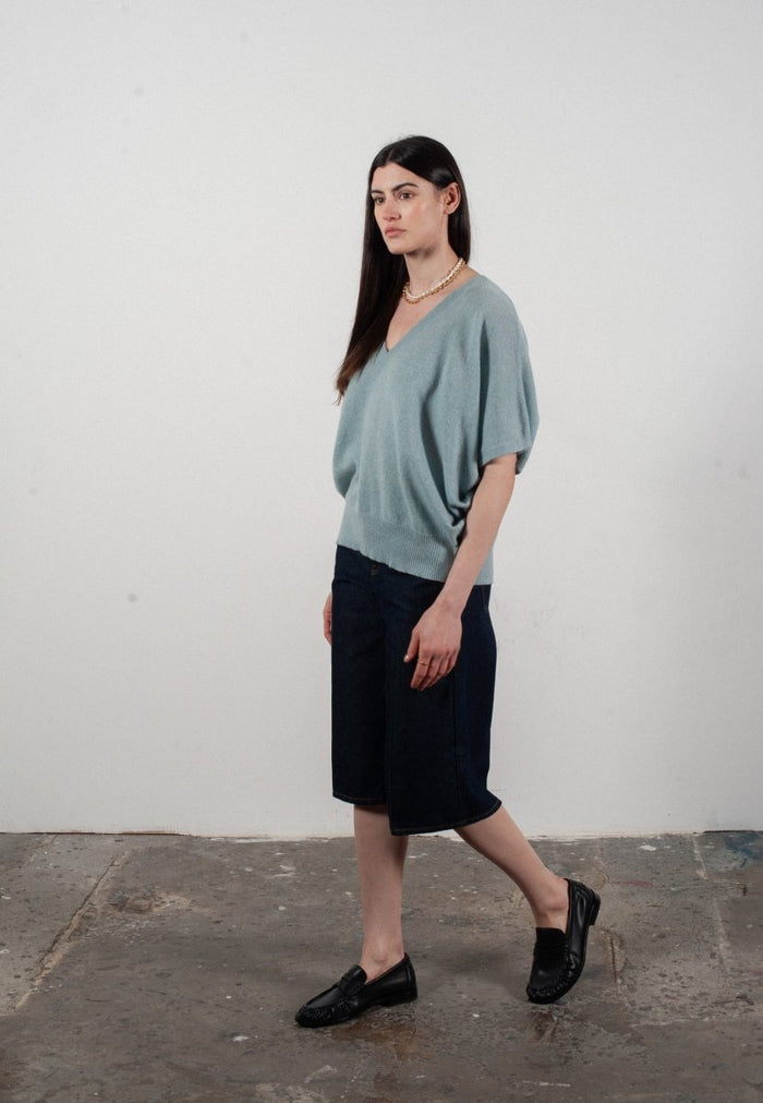 Pull col V manches chave souris femme en cachemire vert d'eau - RIA 25