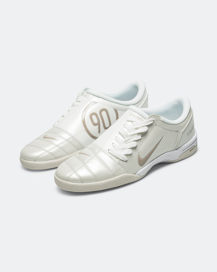 Total 90 - Photon Dust/College Grey-White