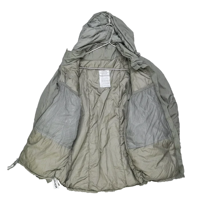 US Military ECWCS Gen III Level 7 Jacket - Medium Regular - US Army Surplus - Parkas