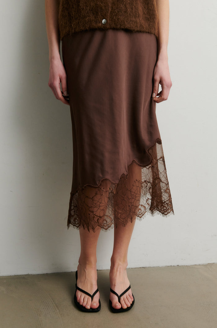 Wila Lace Midi Skirt
