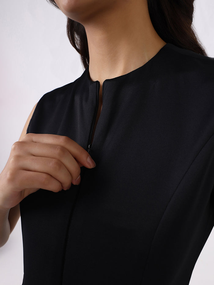 Women Black Sleeveless Top